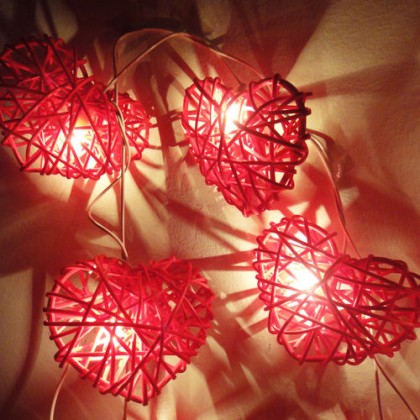 Rattan Heart String Lights - Red